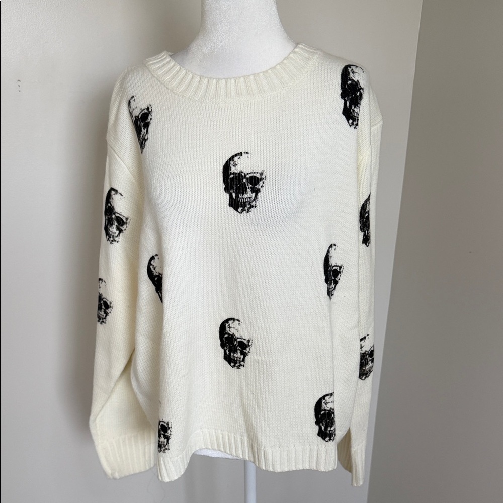 Women’s Cream Crewneck Sweater with Black Skull Print size Small
